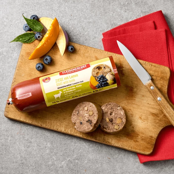 Kecske báránnyal, sütőtökkel, áfonyával és fehér répával, 12x800g, MEATLOVE