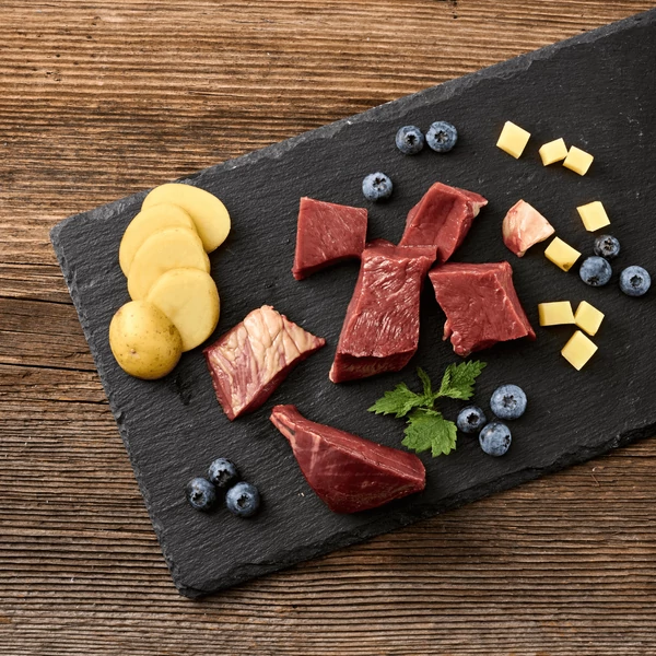 Szarvas marhával, burgonyával és áfonyával, 800g, MEATLOVE