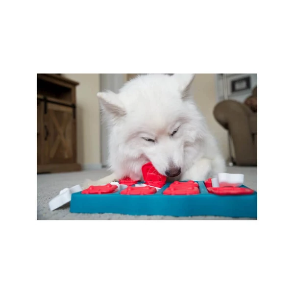 Dog Brick interaktív csemege kirakós kutyajáték, középhaladó 2-es szint, Nina Ottosson