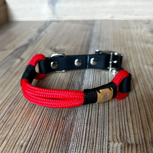 Kötélnyakörv, piros-fekete 20mm, Eblaszti